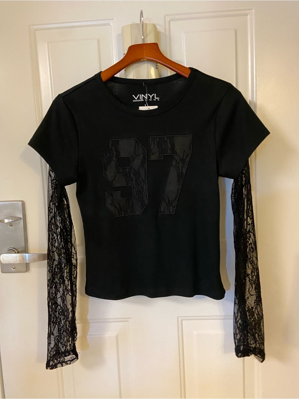 π€ Lace-Sleeve Graphic Tee 97π€